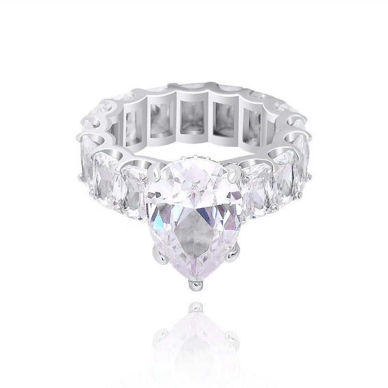 Bague de Luxe Brillante en Zircon
