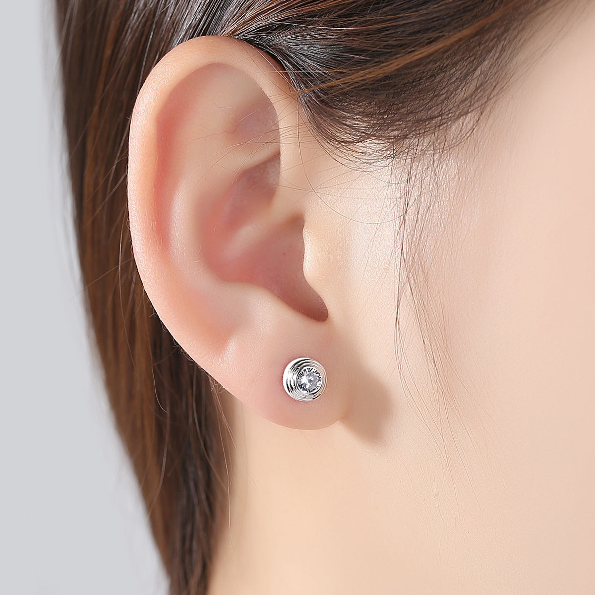 Puces d'oreilles d'Amour en argent sterling et zircon