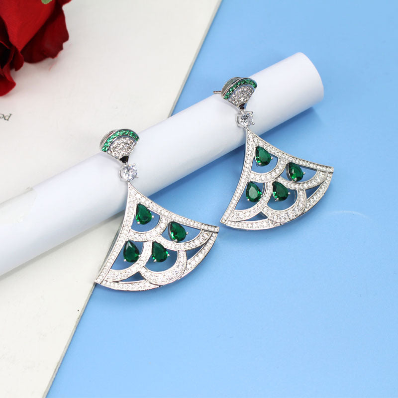 Boucles d'oreilles éventail en zircon vert