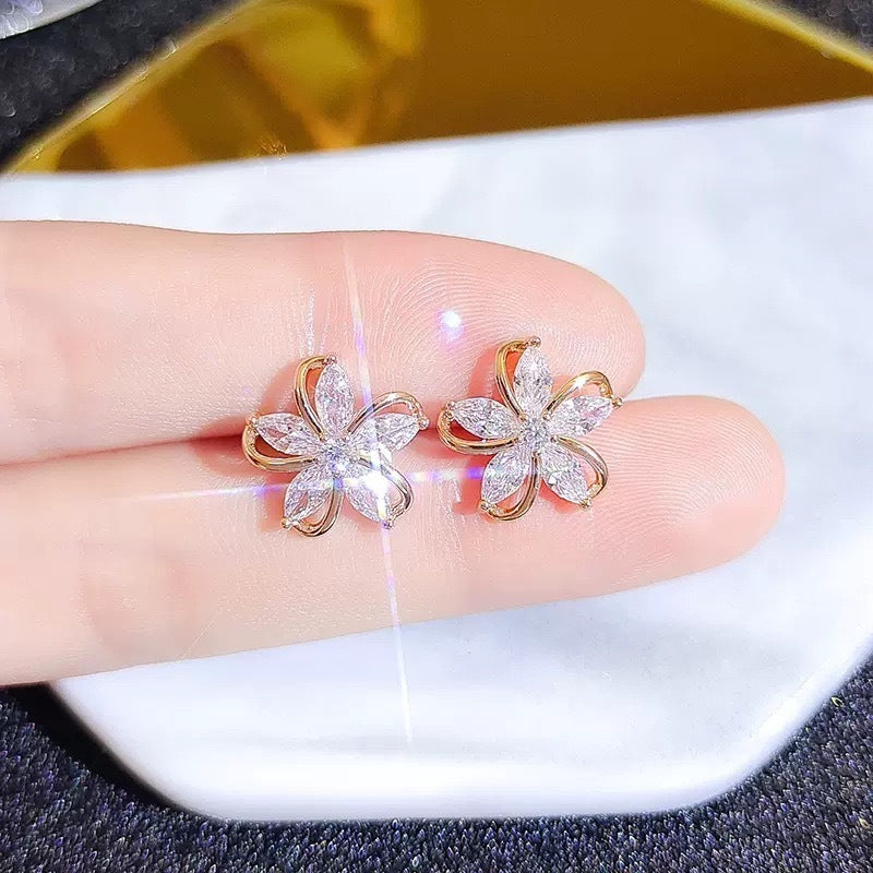 Boucles d'oreilles en argent 925, fleur zirconium