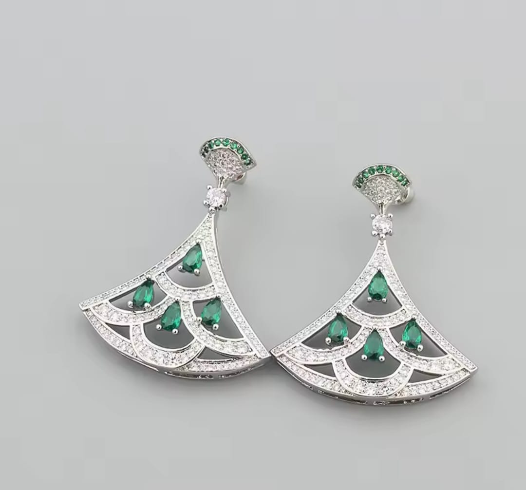Boucles d'oreilles éventail en zircon vert