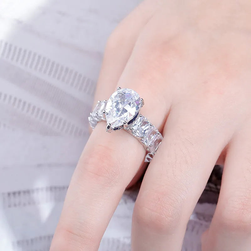 Bague de Luxe Brillante en Zircon