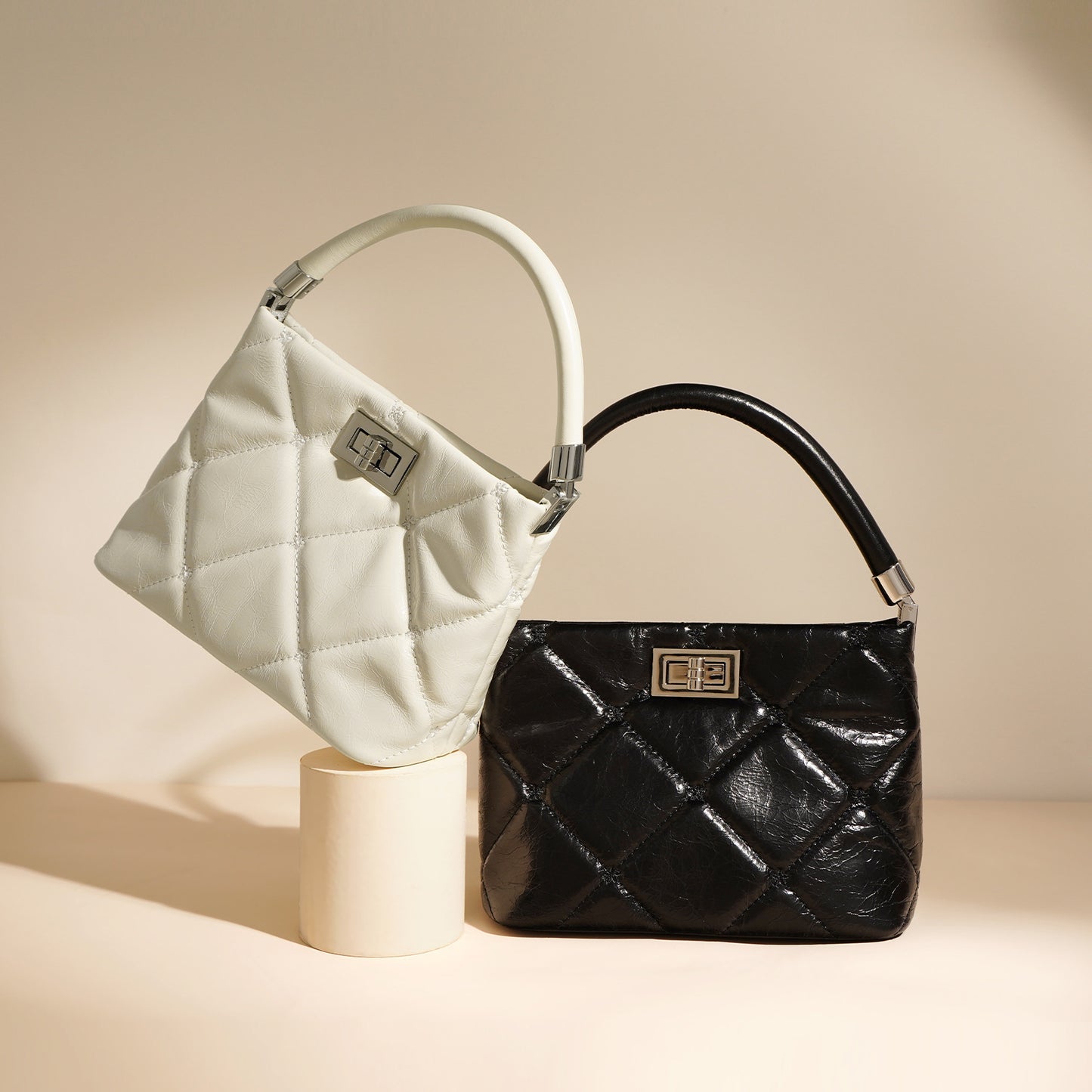 Sac à main matelassé en cuir de vachette ciré – cuir pleine fleur de qualité supérieure