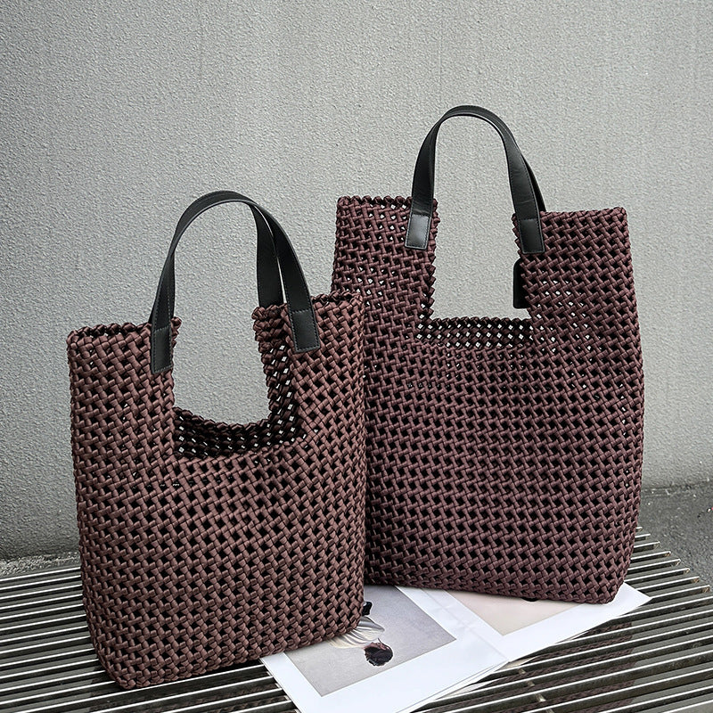 Sac à main de luxe léger tissé à la main – Design spécial en soie satinée et détails creux