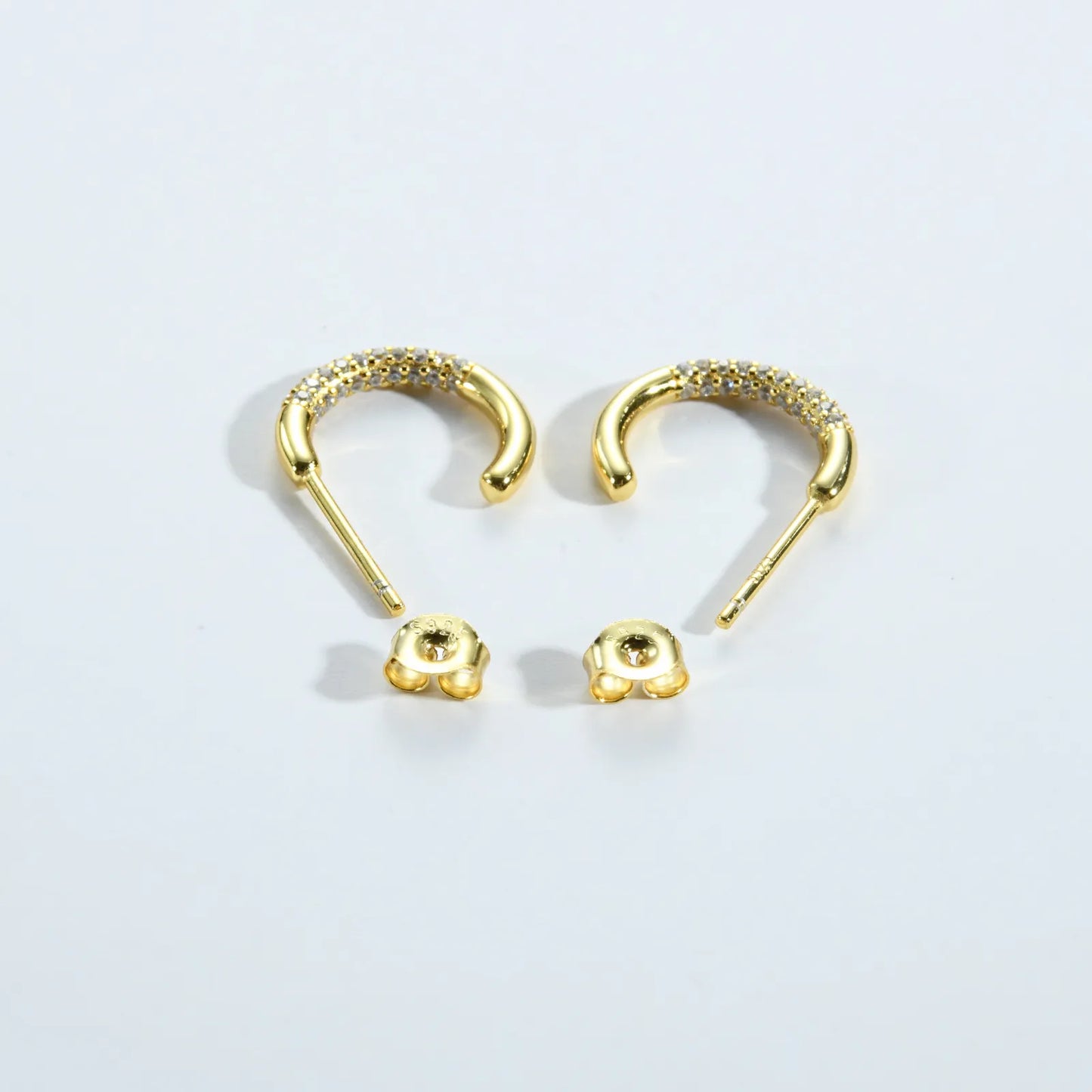 Boucles d’oreilles Créoles Ouvertes – Argent 925 & Strass Étincelants