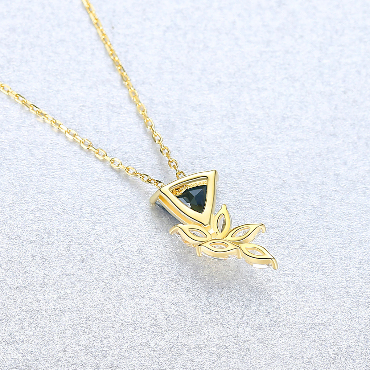 Collier en Argent S925 avec Pendentif Triangle Fleur