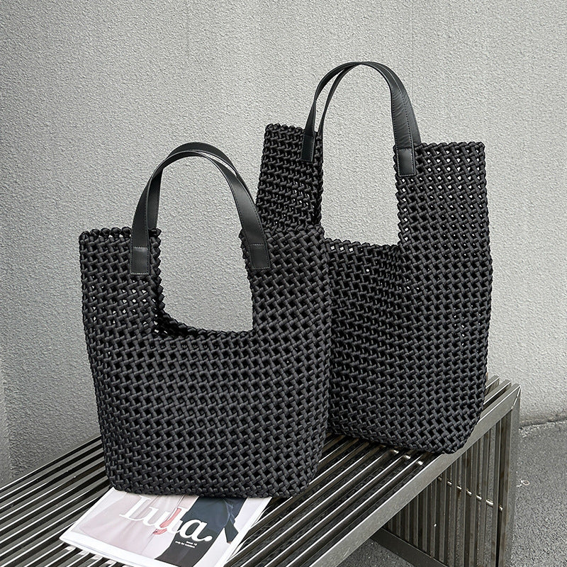 Sac à main de luxe léger tissé à la main – Design spécial en soie satinée et détails creux