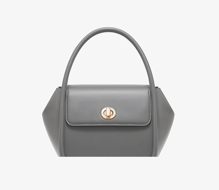 Sac fourre-tout en cuir à forme d'aile avec boucle