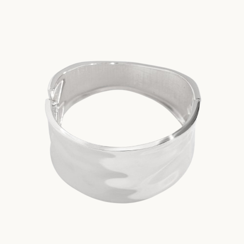 Bracelet  Métallique Brillant à Ressort – Design Irrégulier