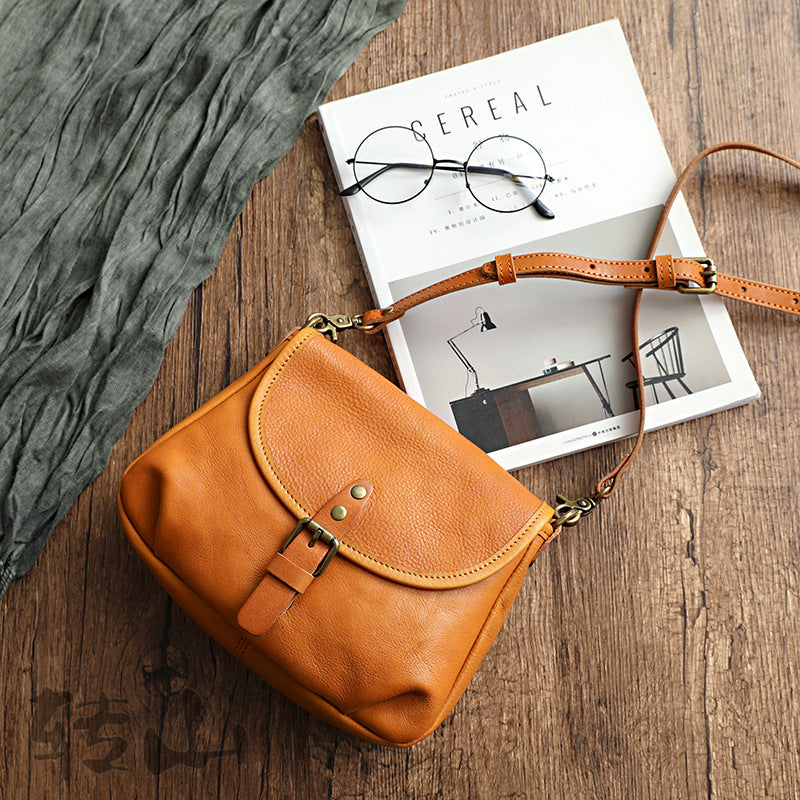 Sacs en cuir tanné végétal fait main au design vintage artistique