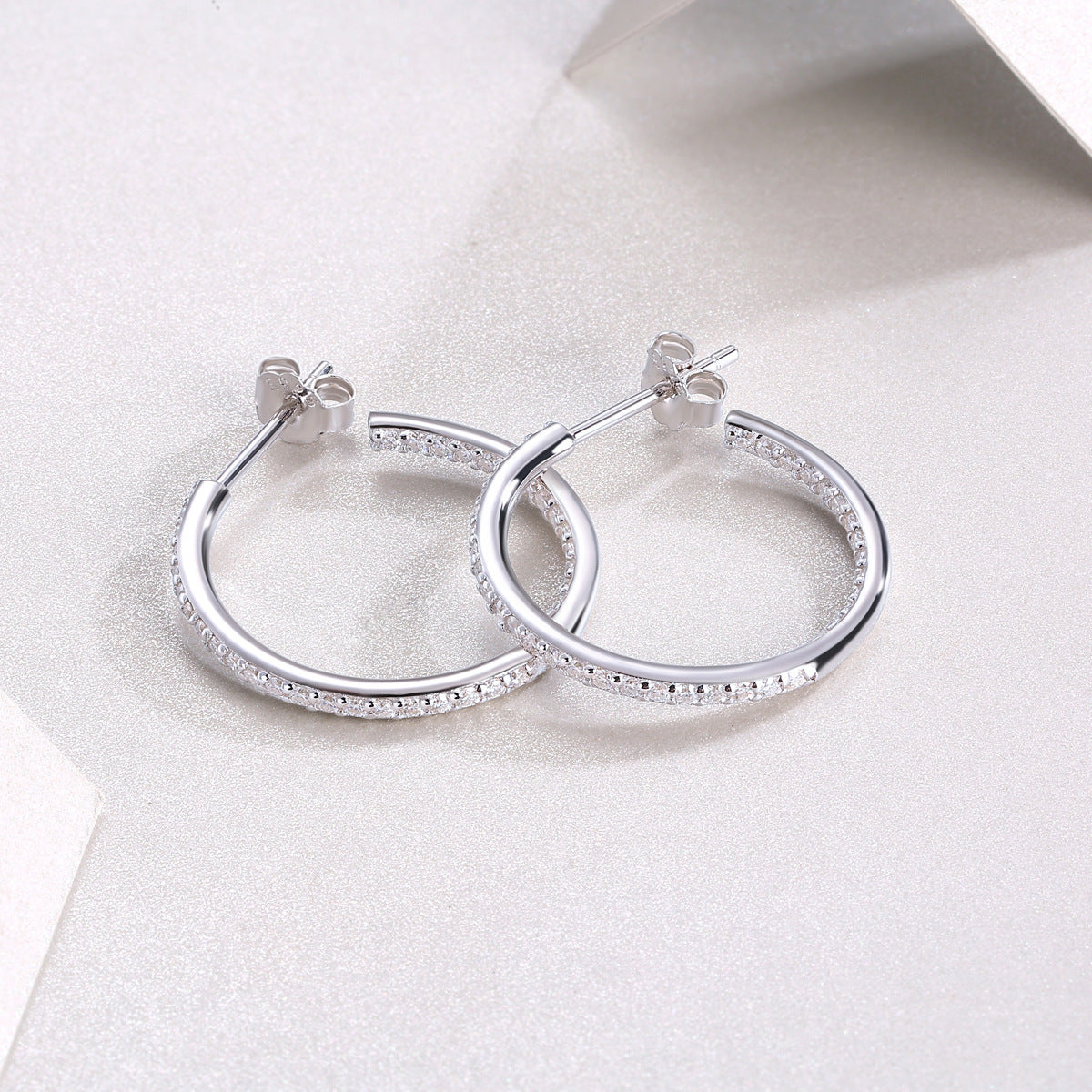 Boucles d'Oreilles Créoles en Argent 925 – Moissanite Étincelante