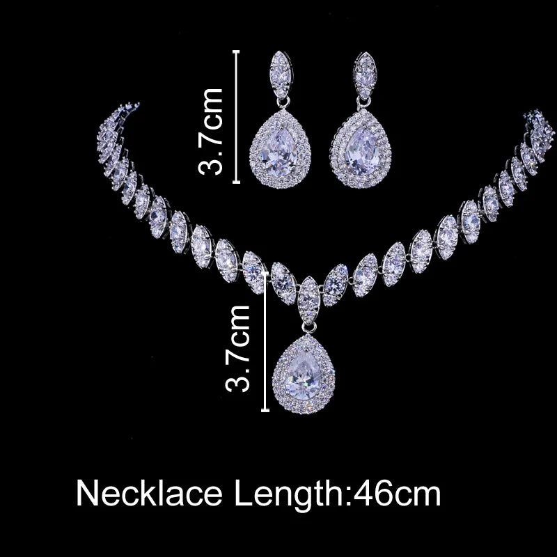 Ensemble de Bijoux en Zircon de Haute Qualité - Collier et Pendentif
